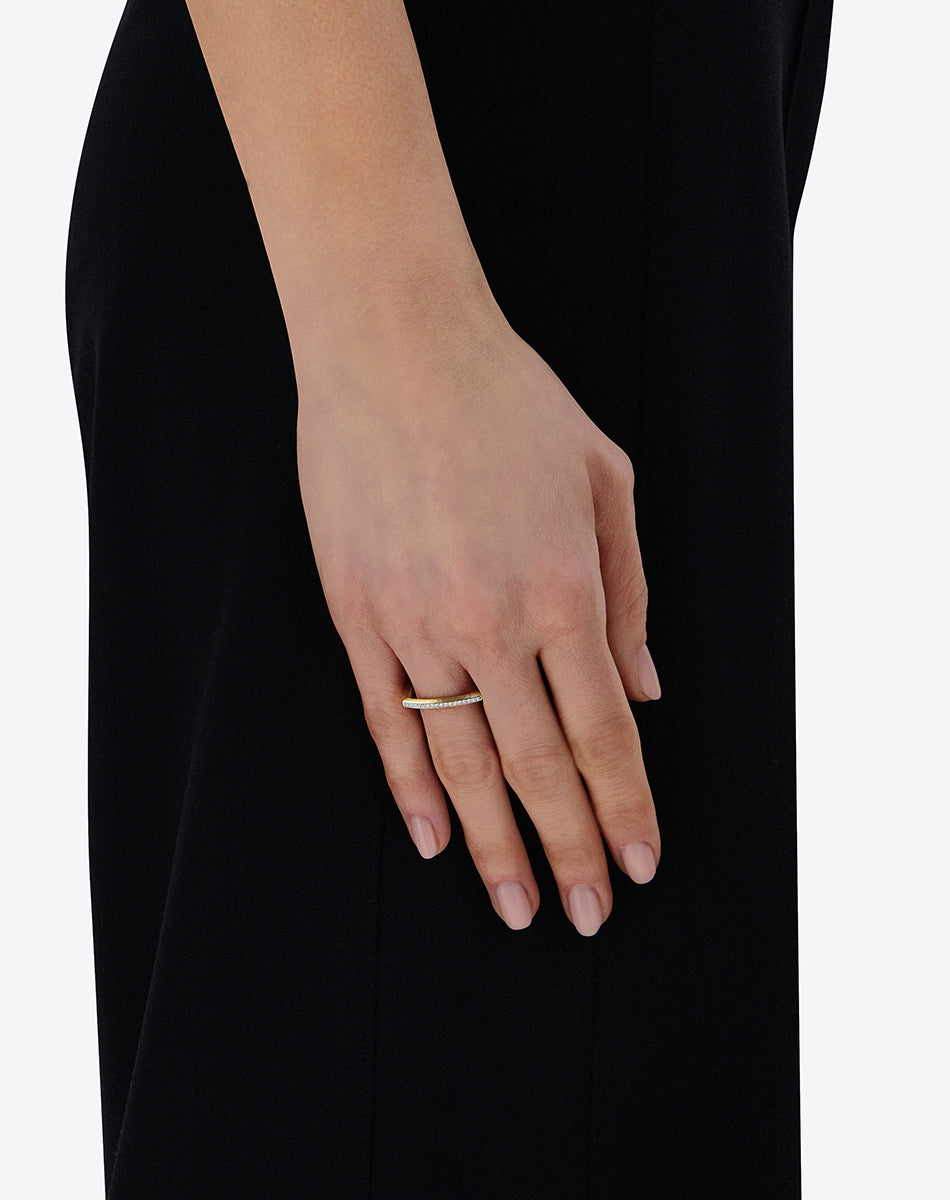 "Libera" Gold and diamonds pavé essential ring