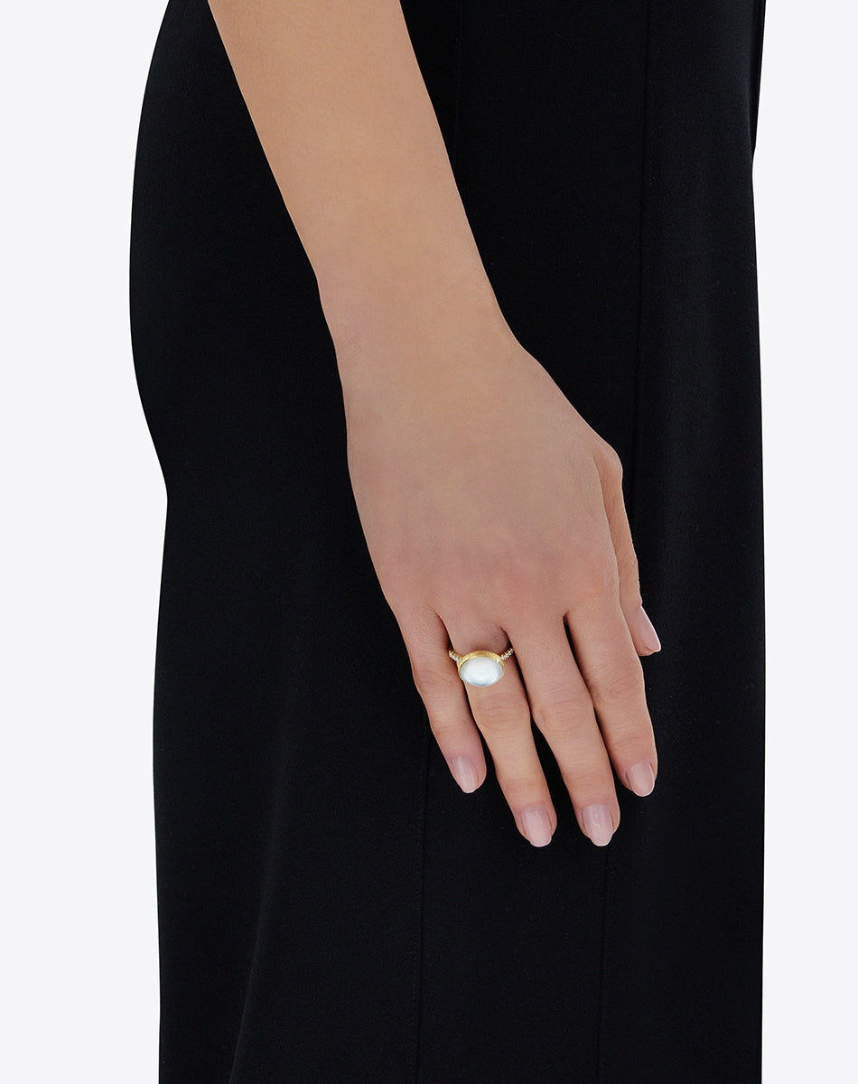 Dolcevita “Boules” ring in engraved gold, diamond, mother-of-pearl and rock crystal (medium)