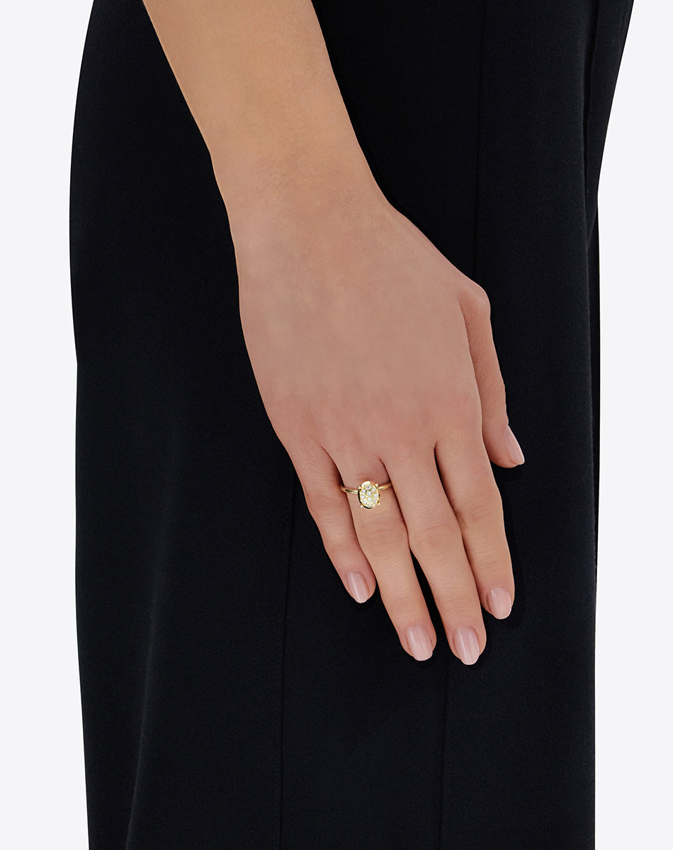 "Ipanema" solitaire ring in polished gold with diamond details (medium)