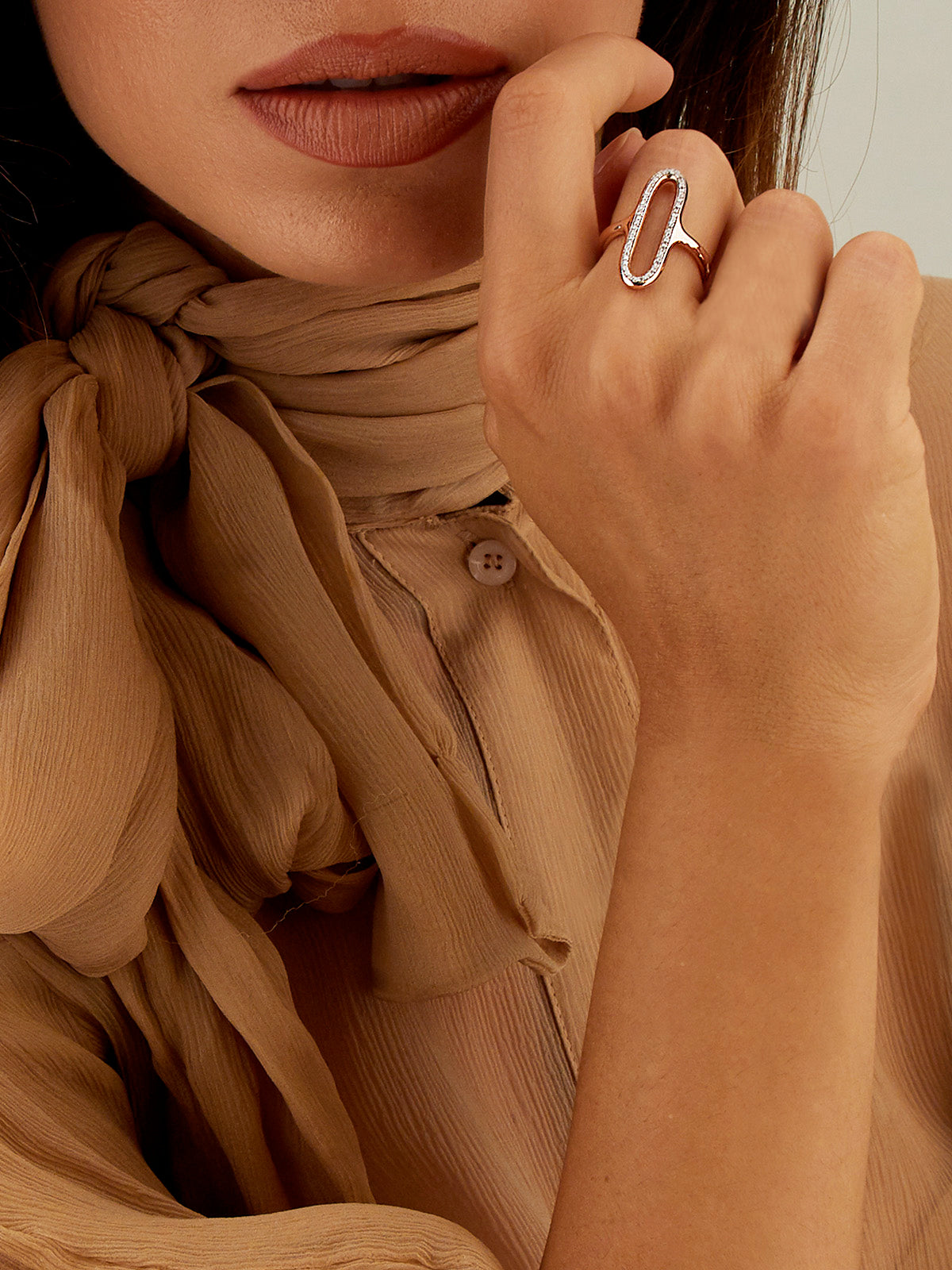 "Libera" rose gold and diamonds big oval signet ring