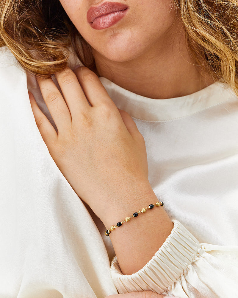 "Mystery Black" Gold and Black Onyx casual bracelet
