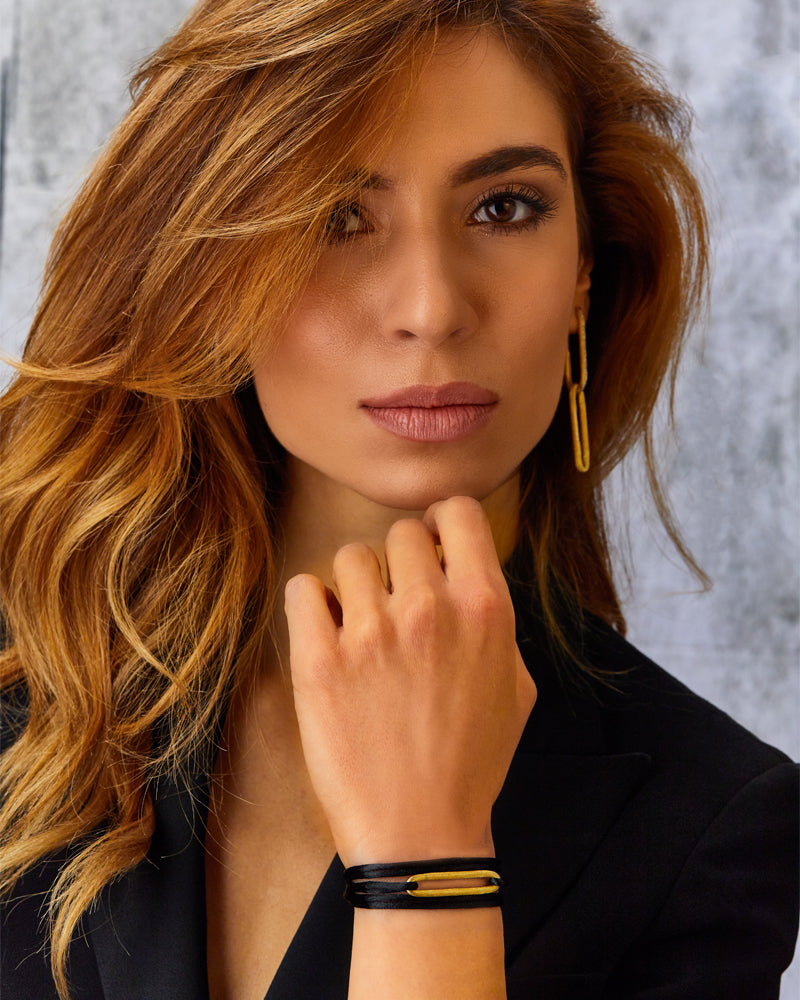 "Libera Soul" hand-engraved gold bracelet and choker