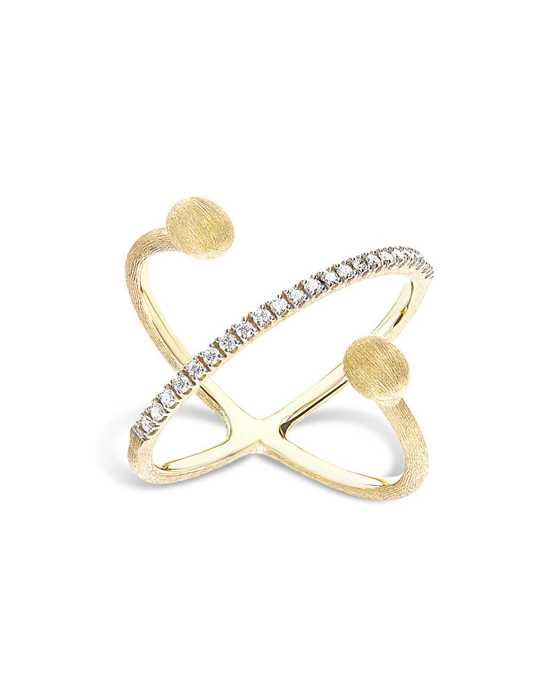Soffio ring (small), criss cross, in engraved gold and diamonds