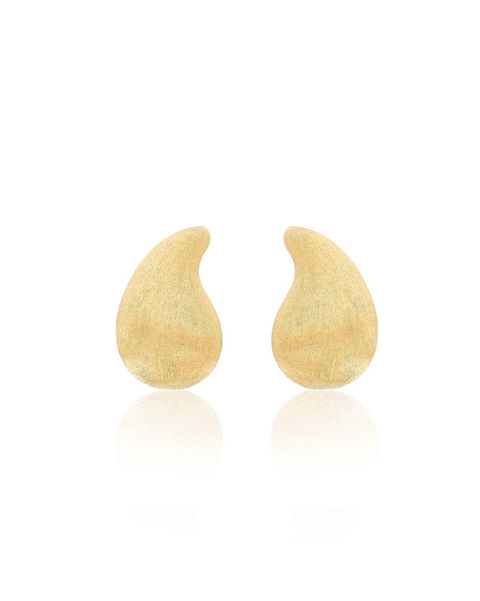 Cashmere earrings (medium), stud, in engraved gold