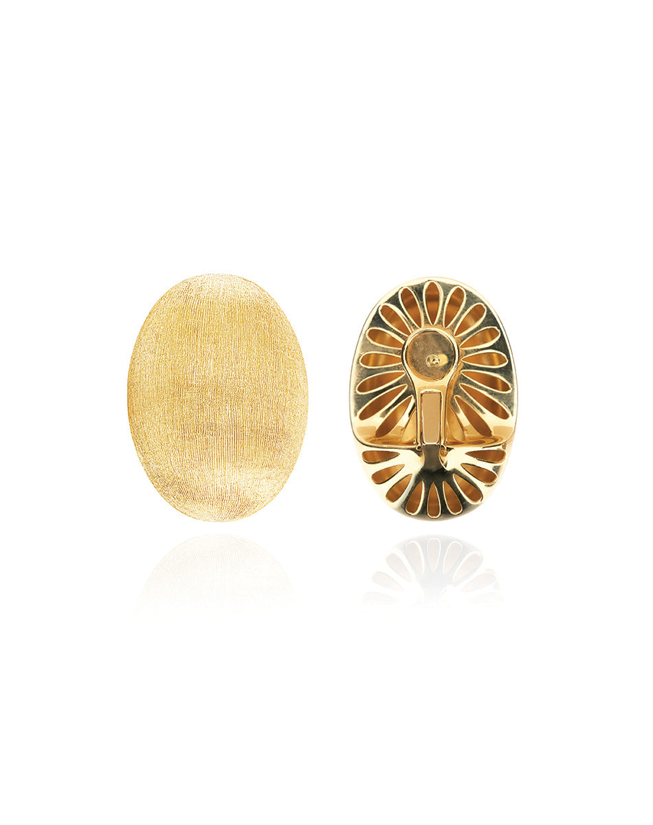 "Muse" gold pearl stud earrings (Large)