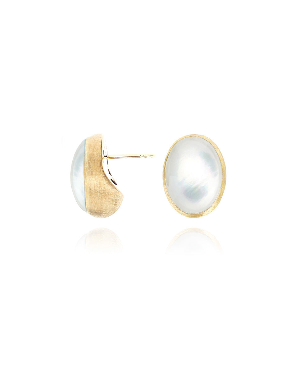 Dolcevita “Muse” stud earrings in engraved gold, mother-of-pearl and rock crystal (medium)