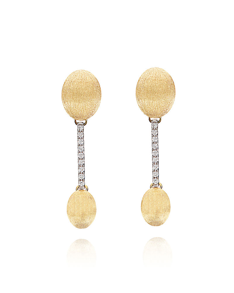 Aria earrings (small short), in engraved gold and diamonds