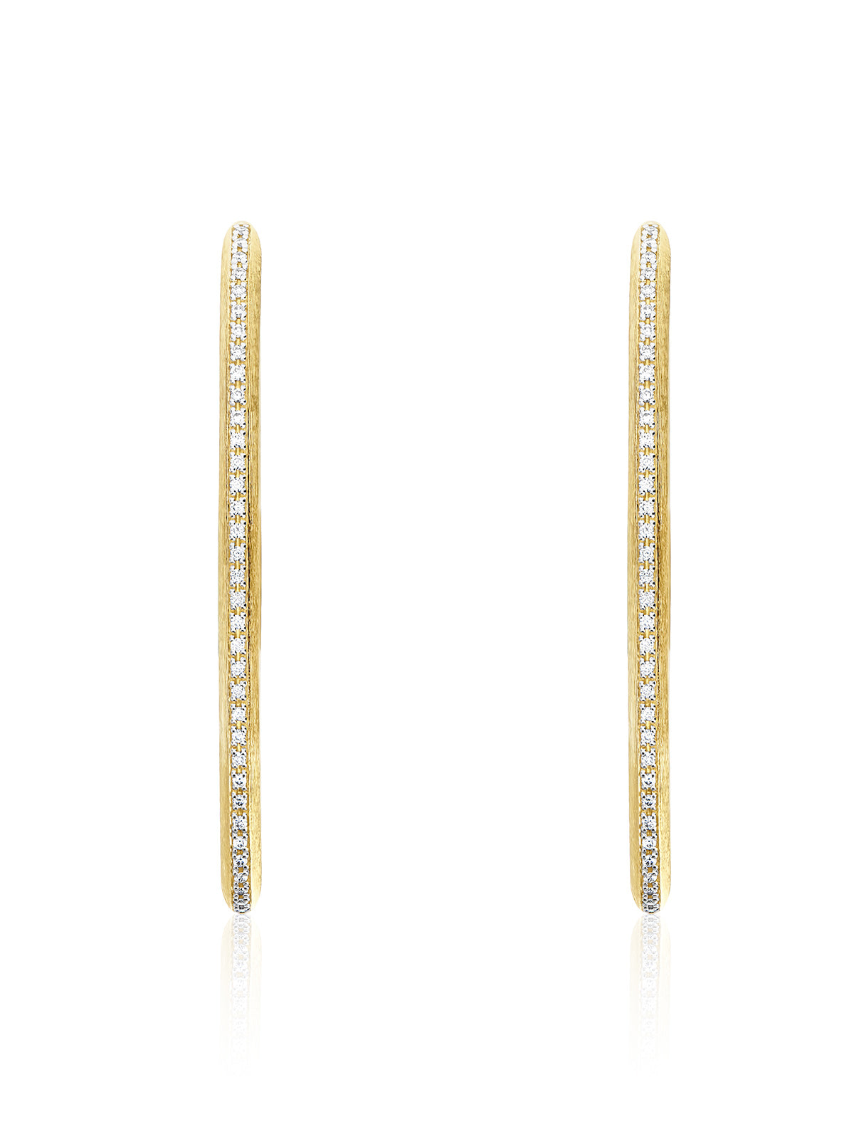 Libera Icon earrings (medium), hoop, in engraved gold and diamonds