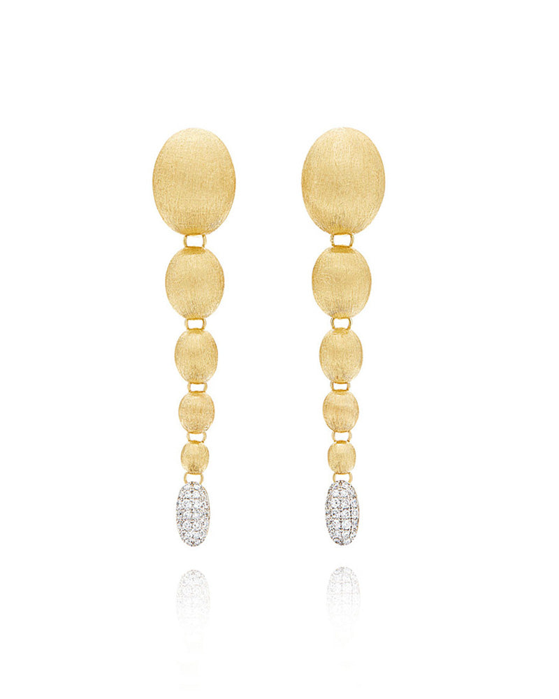 Nuvole earrings (small), in engraved gold and diamonds