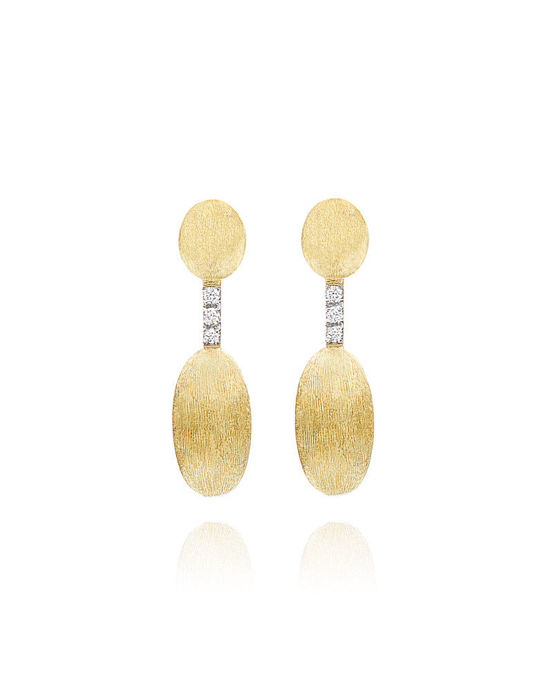 Aria earrings (medium), in engraved gold and diamonds