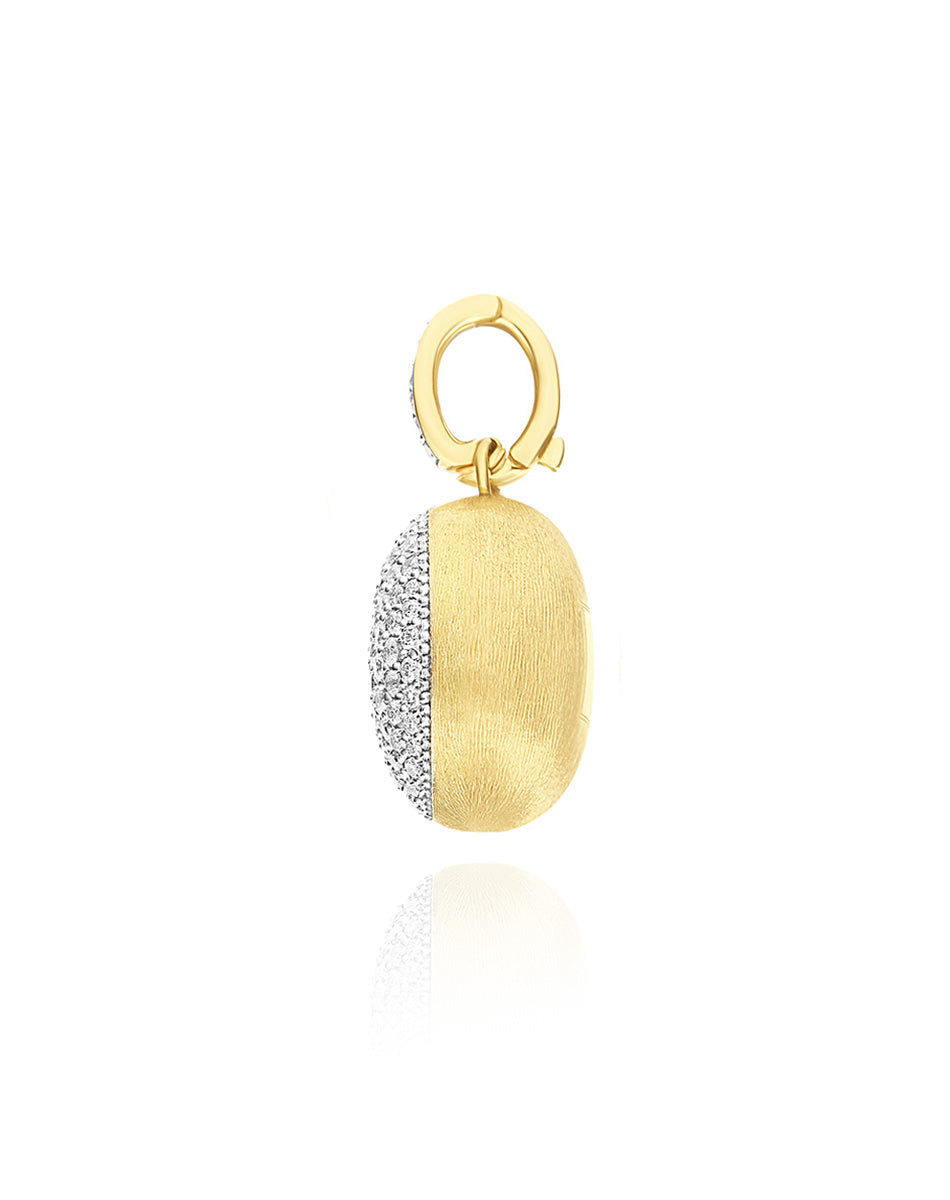 "Boules" charm in hand-engraved gold and pavé diamonds (medium)