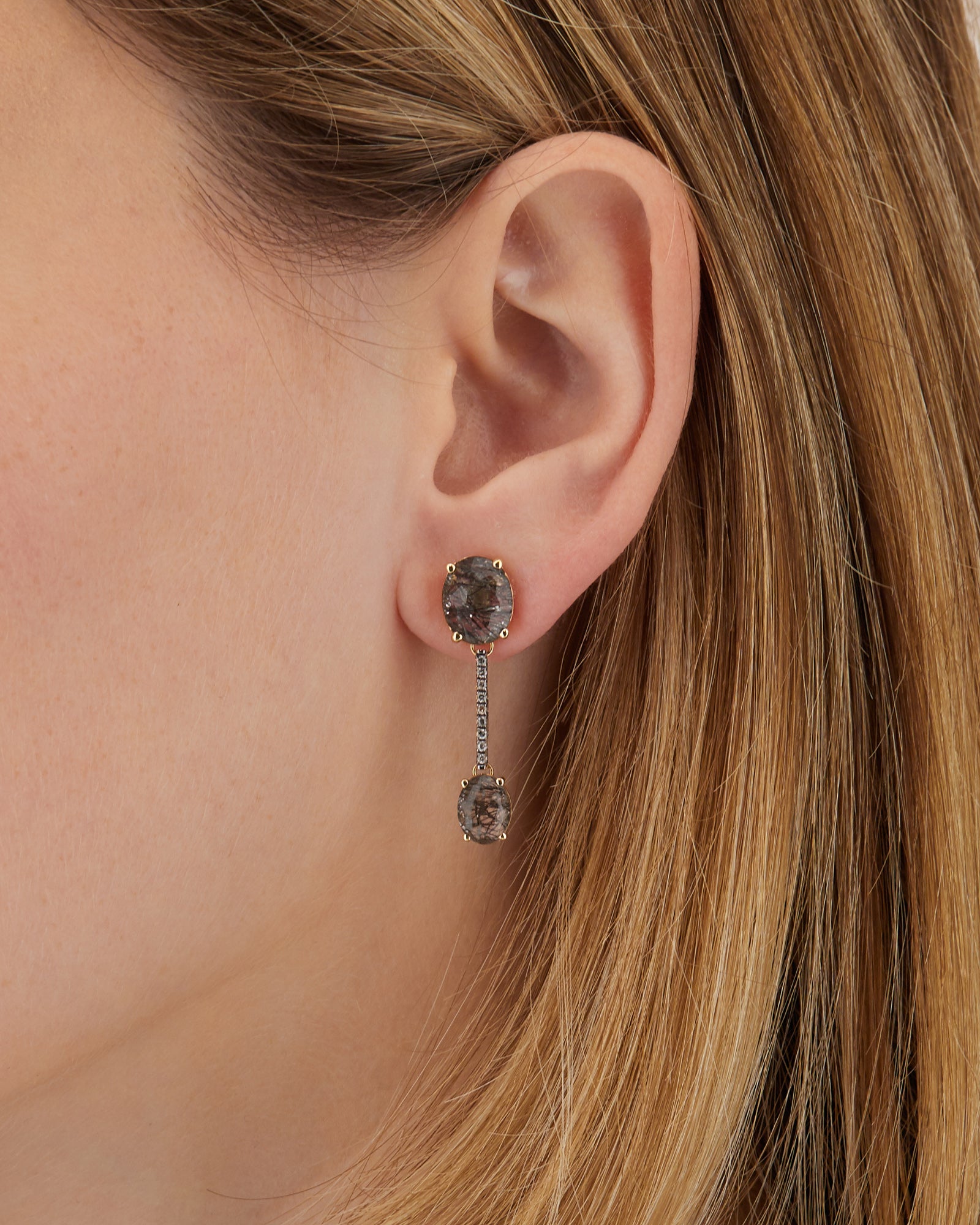 "Ipanema" Grey rutilated quartz, diamonds and 18kt gold bars earrings