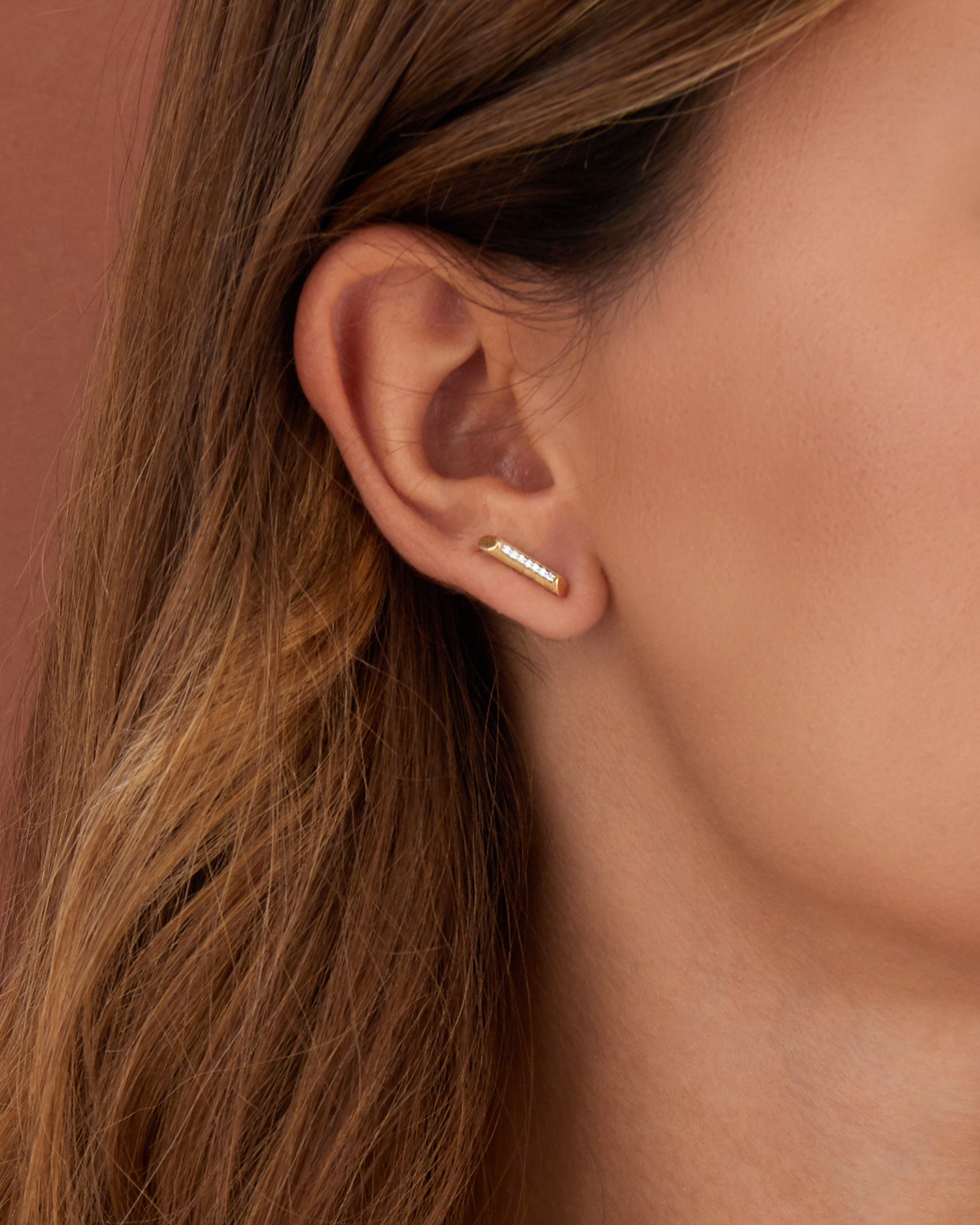 "libera" gold and diamonds elegant stud earrings